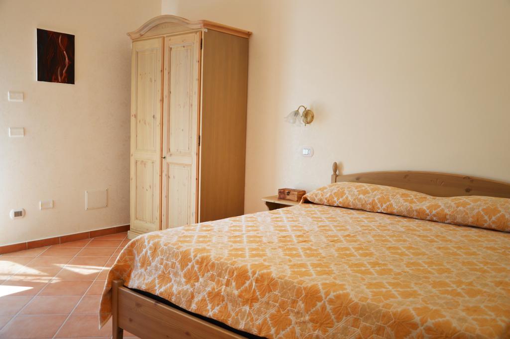 Agriturismo Terra Di Elea Azienda Agricola Di Raimondo Michela 阿谢亚 客房 照片